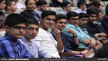 هشتمین جشنواره رویش دماوند و ششمین جشنواره ملی مخترعان دانشگاه آزاد اسلامی 